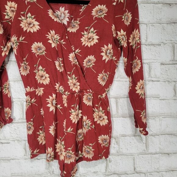 Forever 21 sunflower romper - Picture 3 of 12